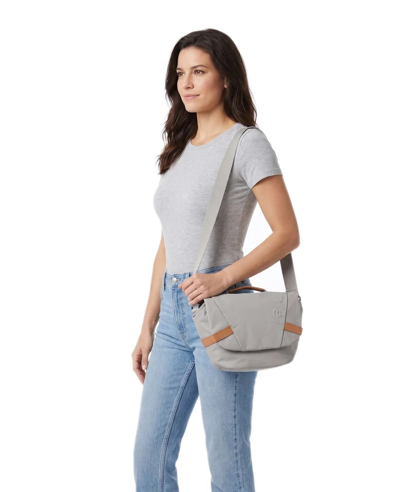 Aunts & Uncles Japan Kazo Sac bandoulière circular grey