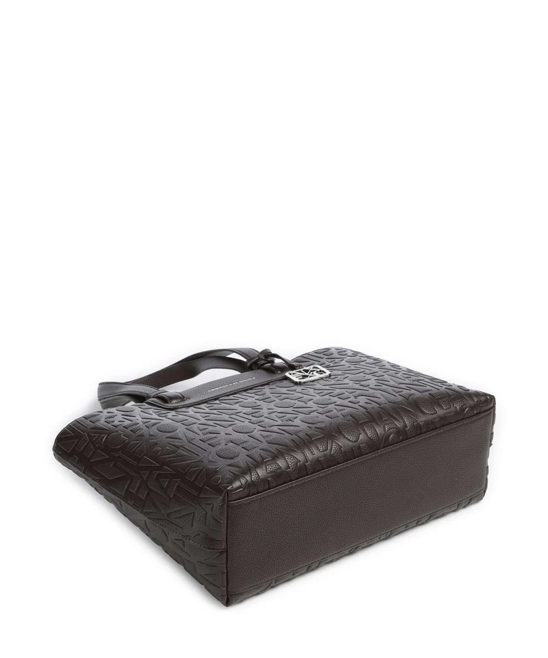 Armani Exchange Liz M Cabas antagonist