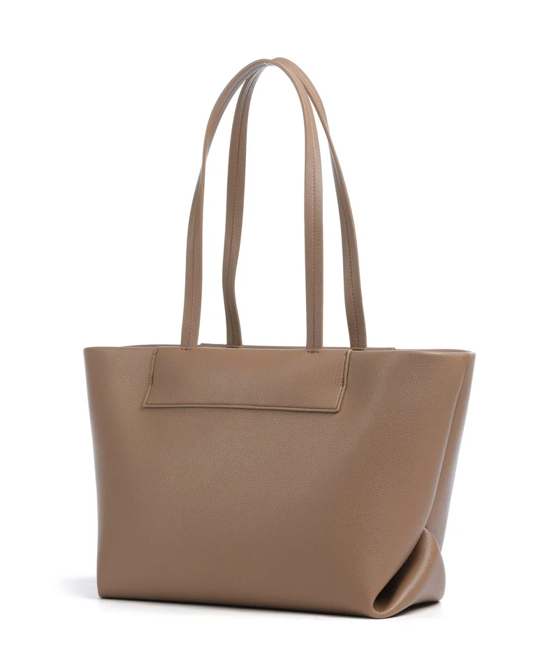 Armani Exchange Natalie M Cabas marionette