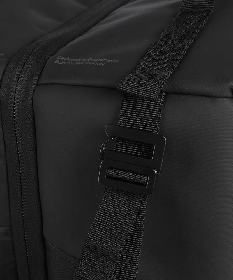 Db Roamer Pro 90 Sac à dos de voyage black out