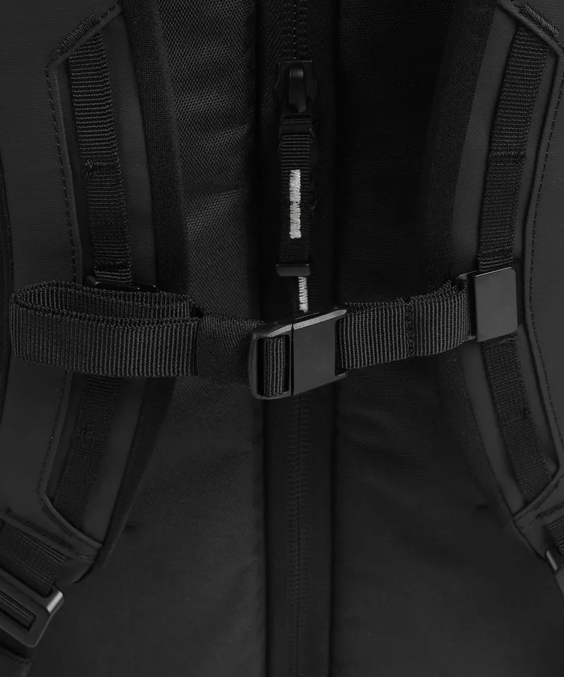 Db Roamer Pro 70 Sac à dos de voyage black out