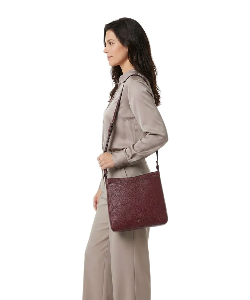 Aigner Pura M Sac porté épaule burgundy