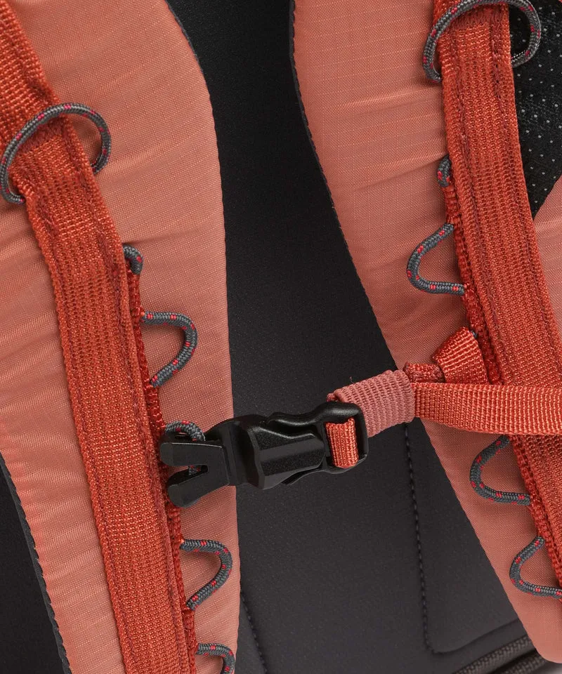 Klättermusen Gjalp 18 Sac à dos cloud berry