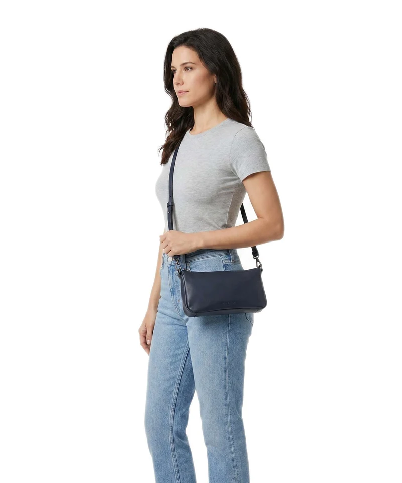 Liebeskind Ryker Soft Nappa S Sac porté épaule peacoat