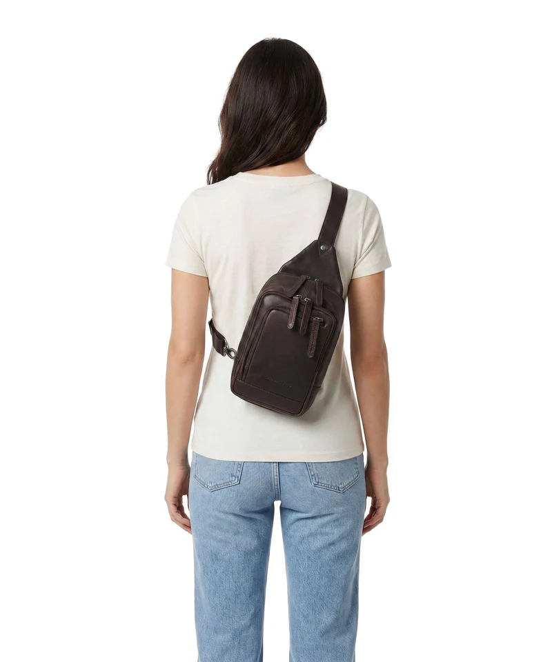 The Chesterfield Brand Wax Pull Up Cow Riga Sac sling brown