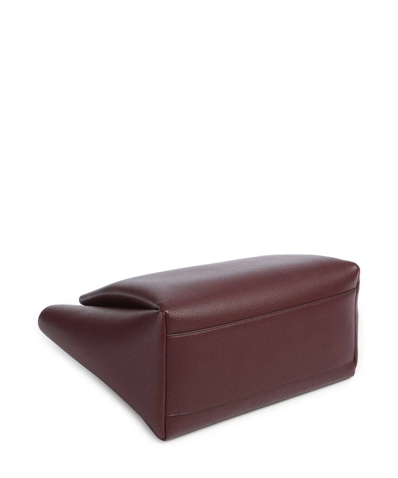 DKNY Willa Cabas aged wine