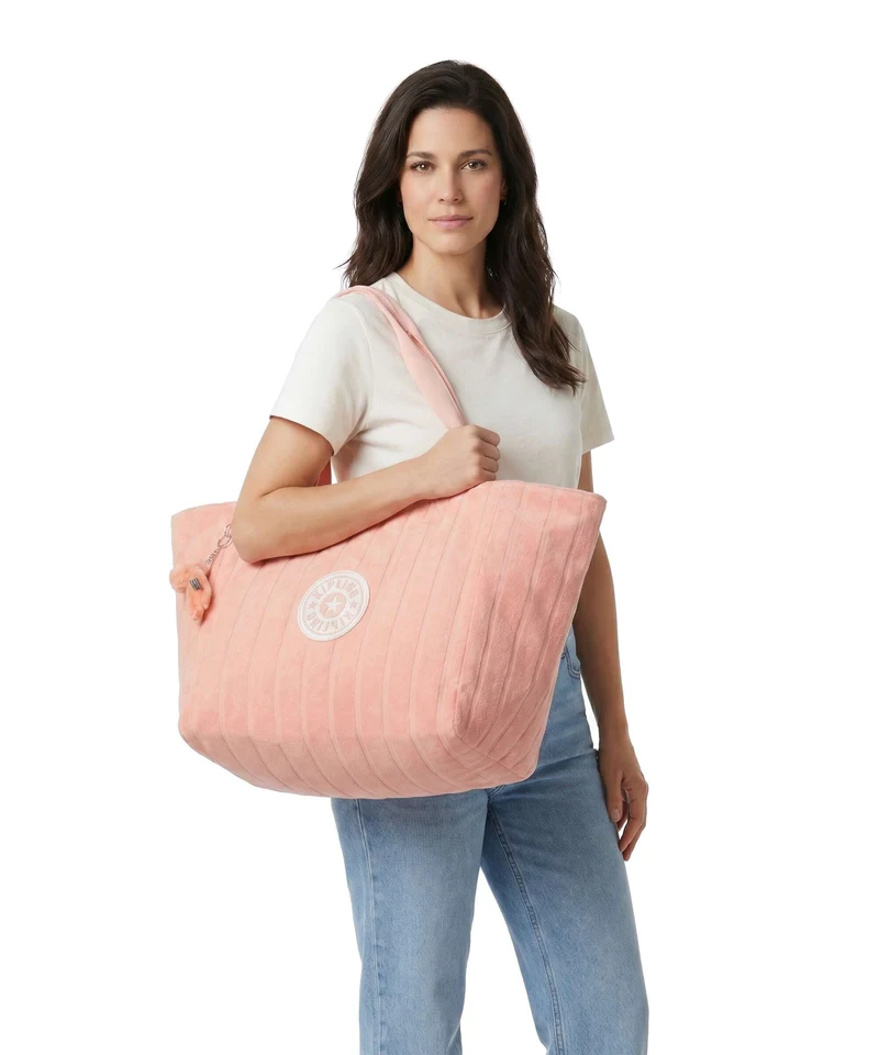 Kipling Beach Naomi Cabas orangy towel