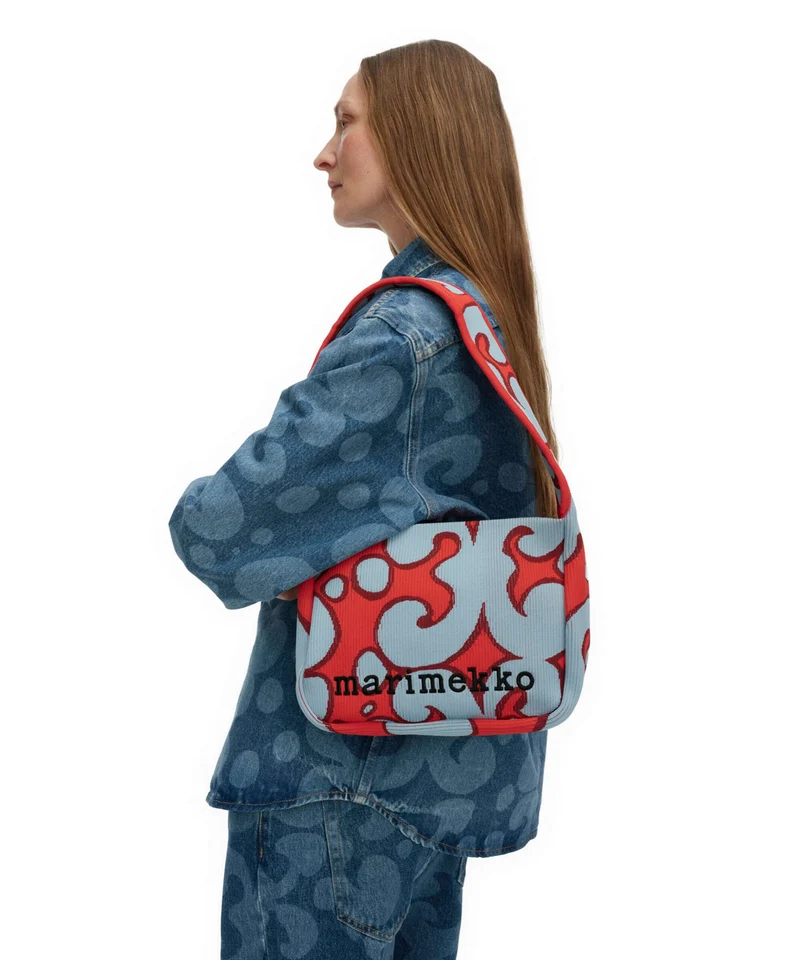 Marimekko Knitted Keidas Sac porté épaule light blue/red