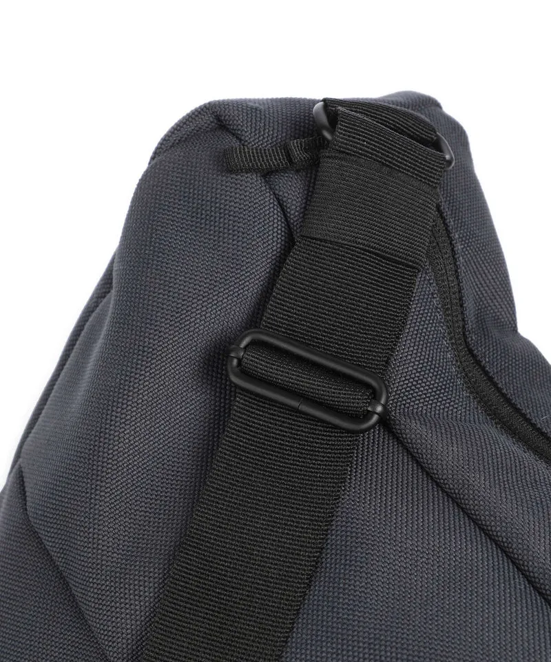 Ucon Acrobatics Original Adam Medium Sac week-end dark navy