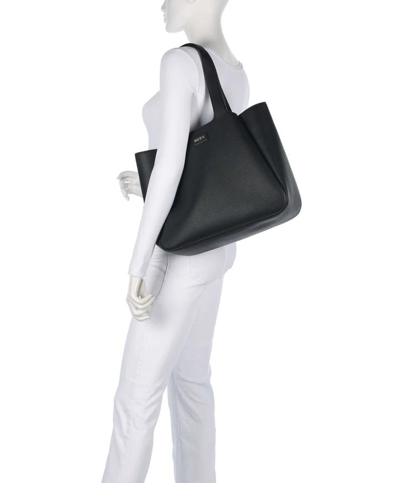 Hugo Orin Cabas black