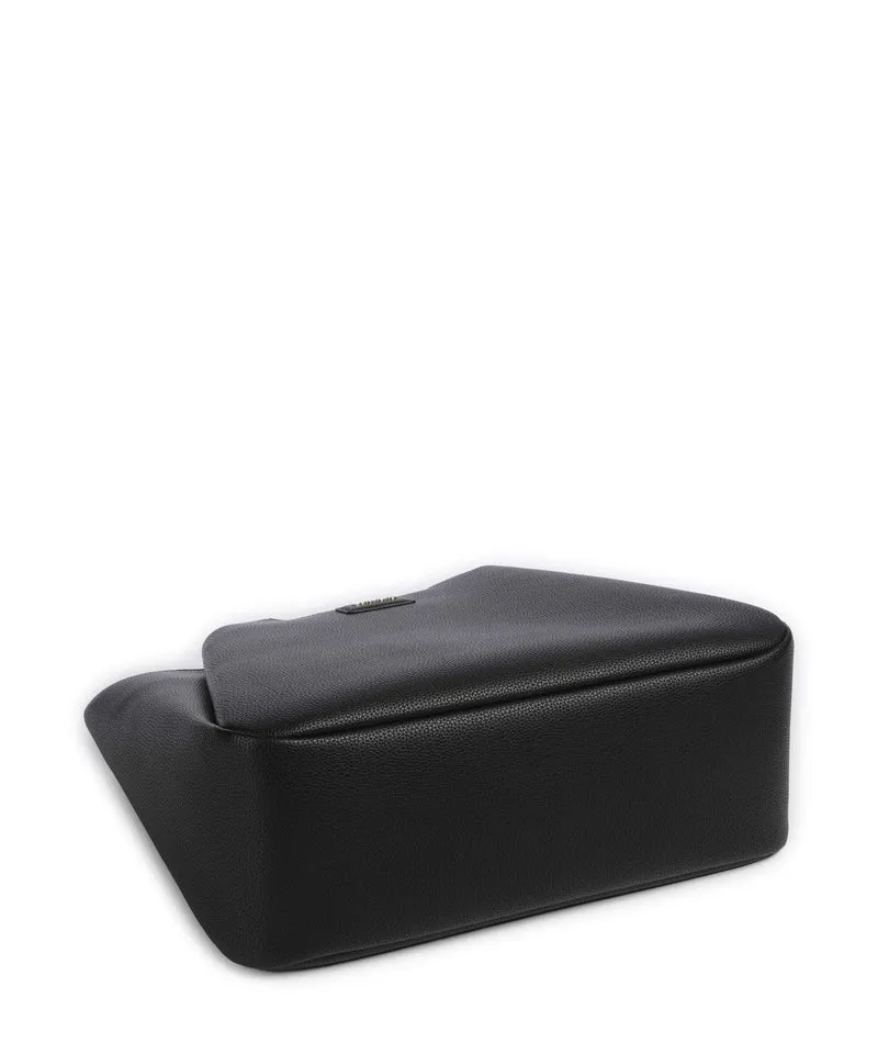 Hugo Orin Cabas black