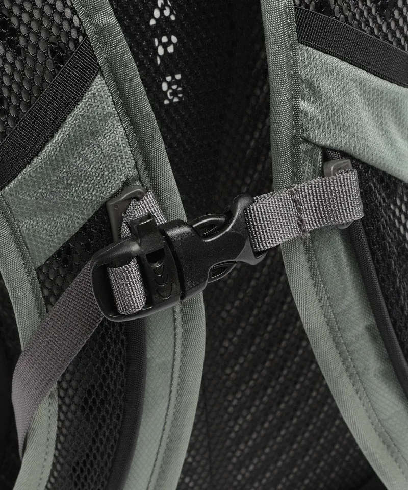 Osprey Sportlite 15 Sac à dos de randonnée pine leaf green