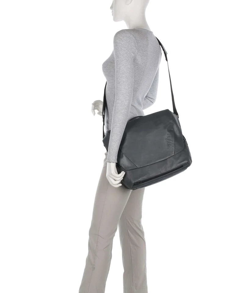 Aunts & Uncles Japan Yamakuni Sac messager volcanic ash