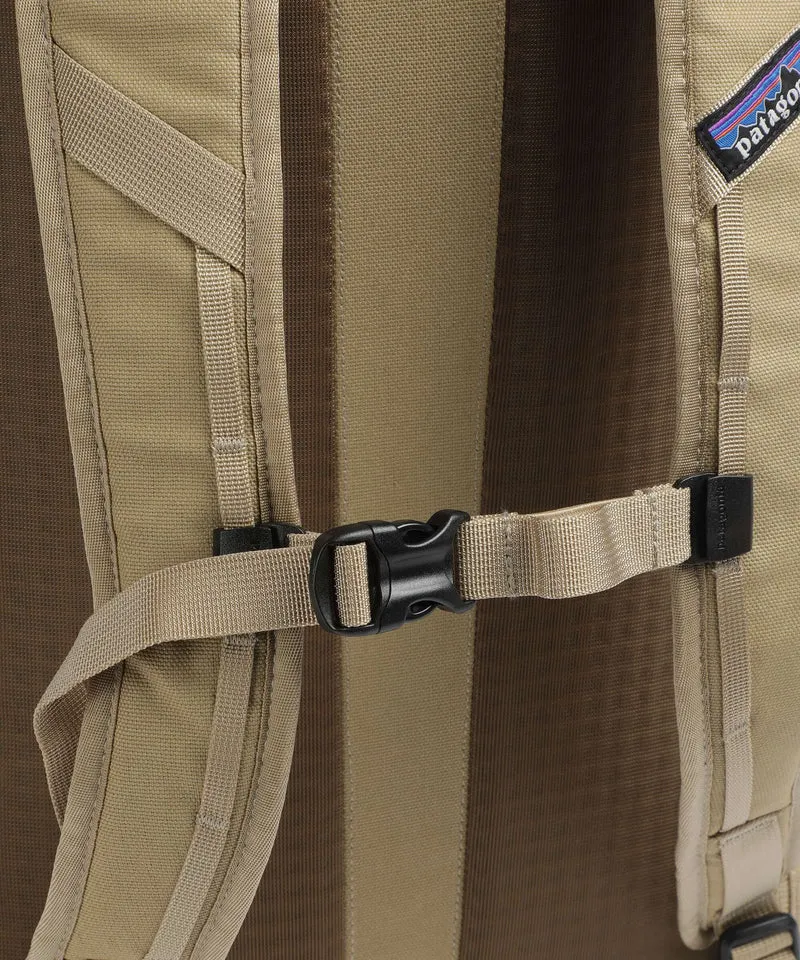 Patagonia Fieldsmith Sac à dos de randonnée classic tan