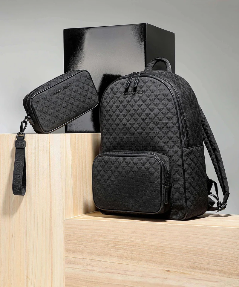 Emporio Armani Omnia Jacquard Trousse de toilette black