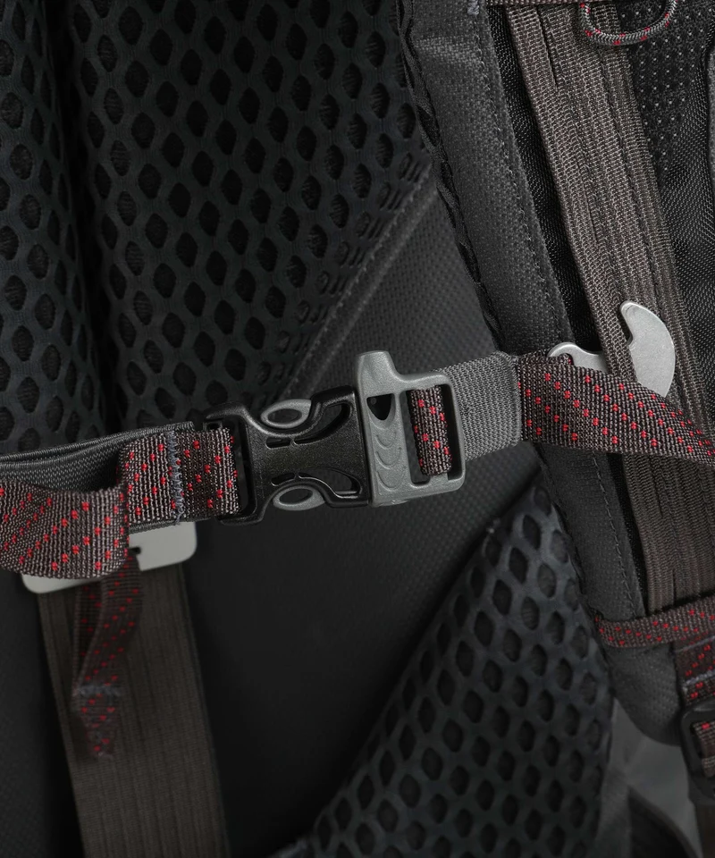 Klättermusen Ymer 2.0 65 Sac à dos de voyage raven