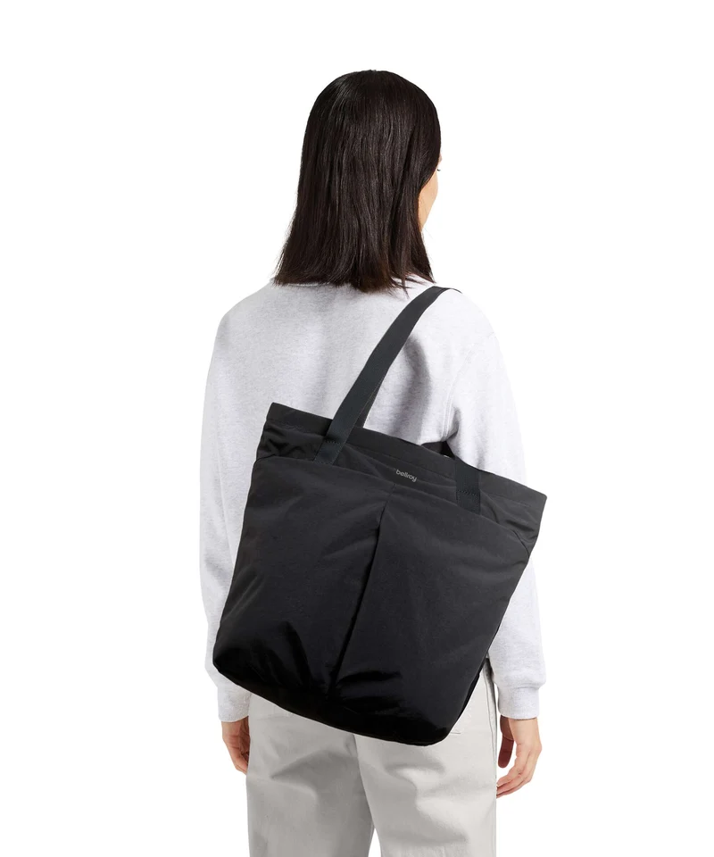 Bellroy Lite 18 Sac à main porté dos black