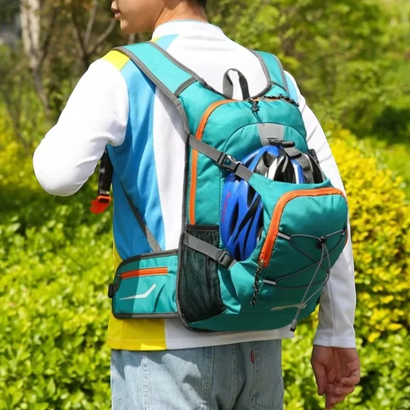 Sac à dos randonnée avec poche à eau