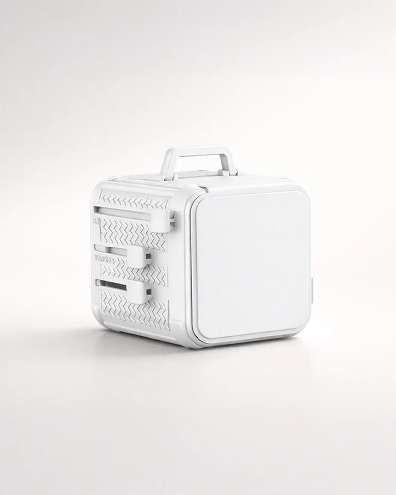 Adaptateur universel compact à personnaliser