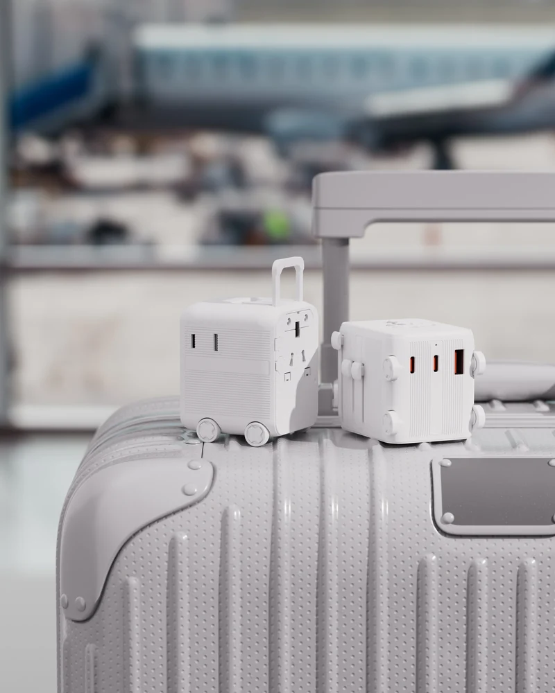 Adaptateur universel compact à personnaliser