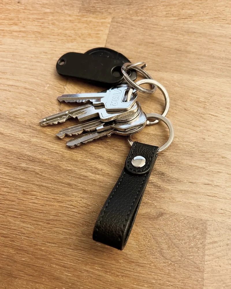 Porte-clés cuir recyclé INÉ à personnaliser