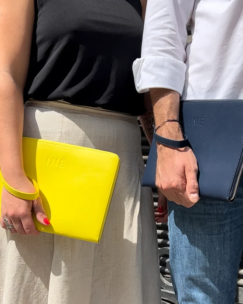 Pochette cuir recyclé INE 14/15" à personnaliser