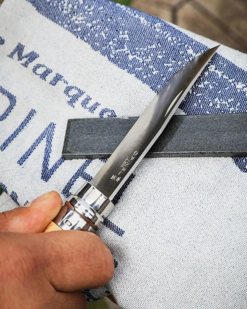 Pierre à aiguiser naturelle Opinel 10 cm à personnaliser