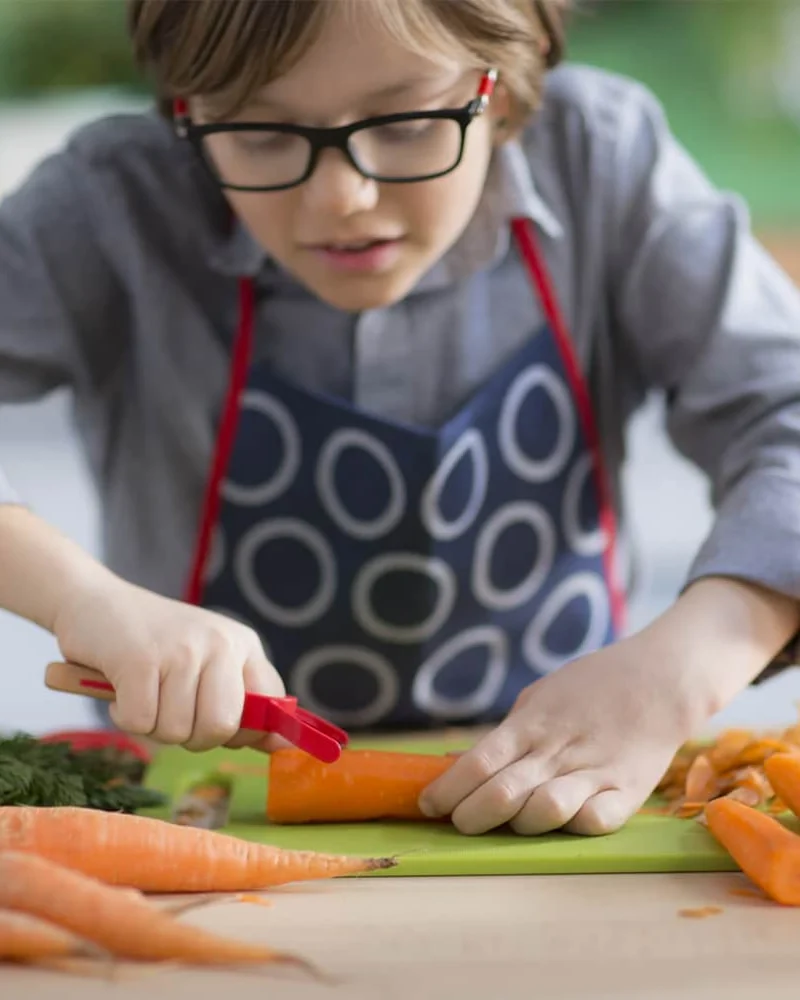 Eplucheur enfant acier inoxydable Opinel Le Petit Chef à personnaliser