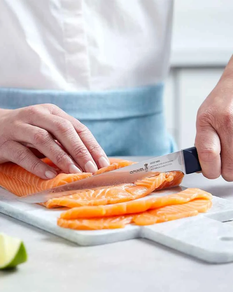 Couteau de cuisine inox Opinel N°221 Effilé 18 cm à personnaliser