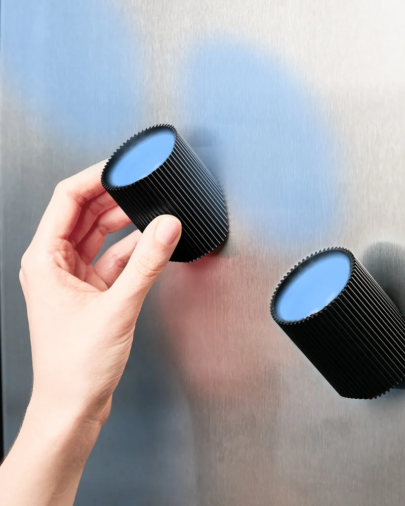 Lampe magnétique aluminium Lexon Ray Light à personnaliser