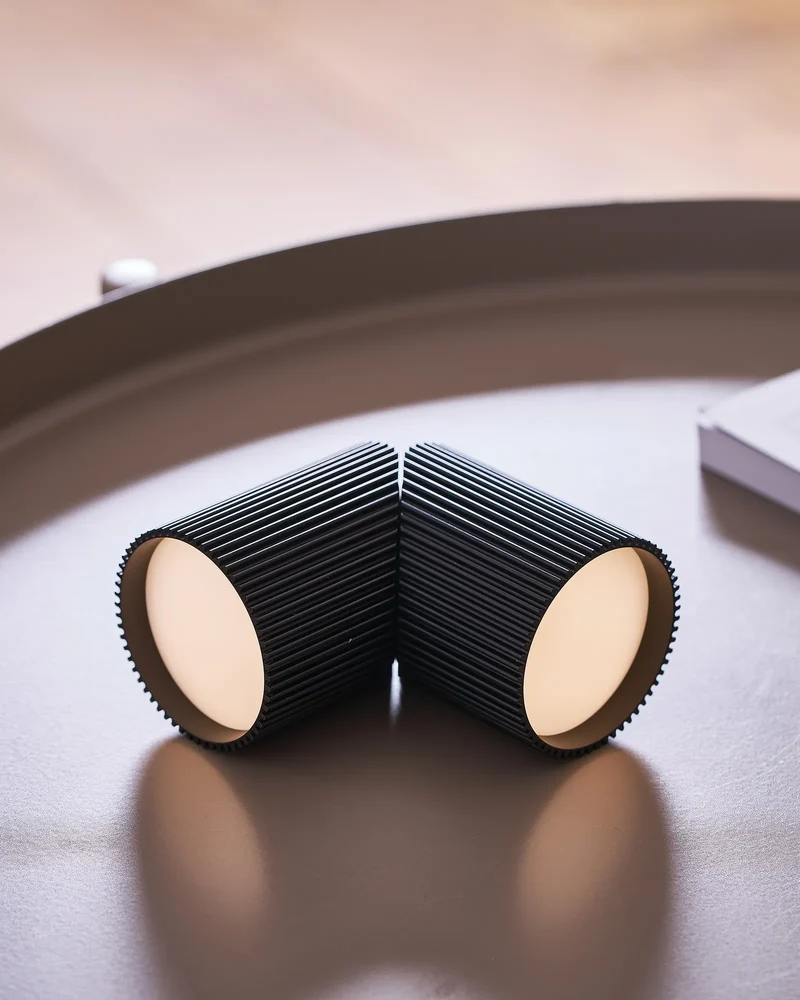 Lampe magnétique aluminium Lexon Ray Light à personnaliser