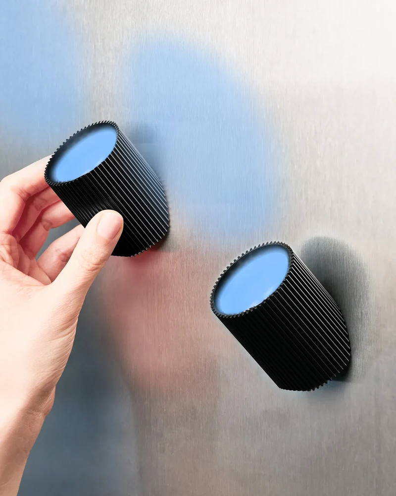 Lampe magnétique aluminium Lexon Ray Light à personnaliser