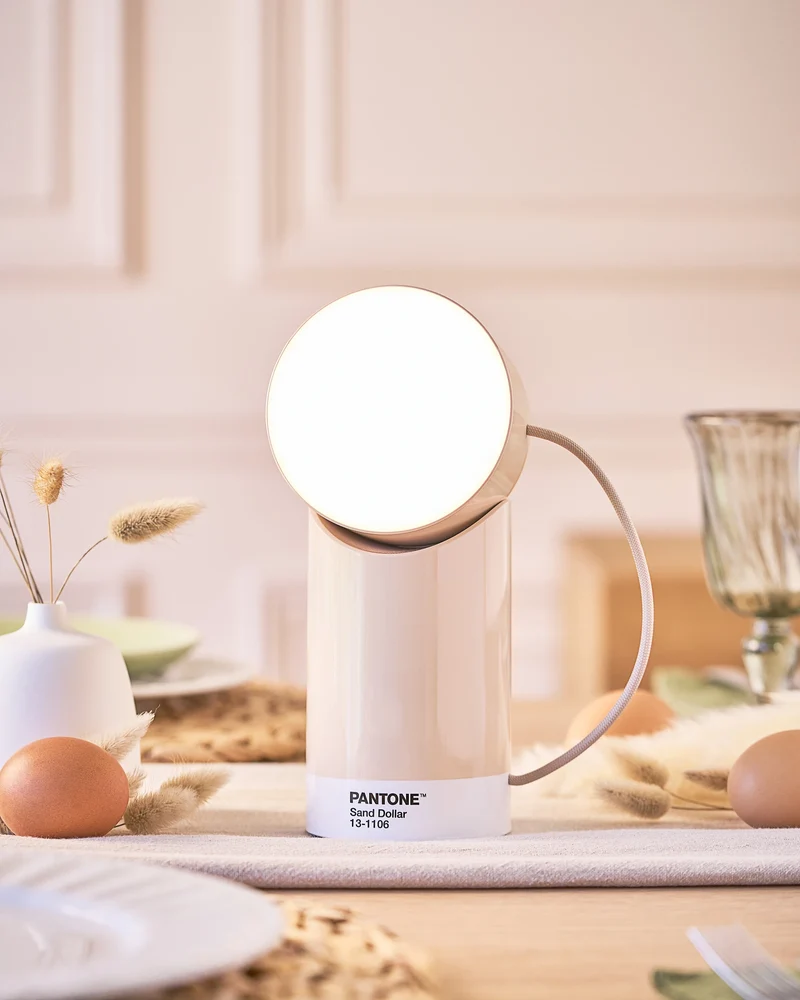 Lampe LED portable Lexon Orbe Light à personnaliser