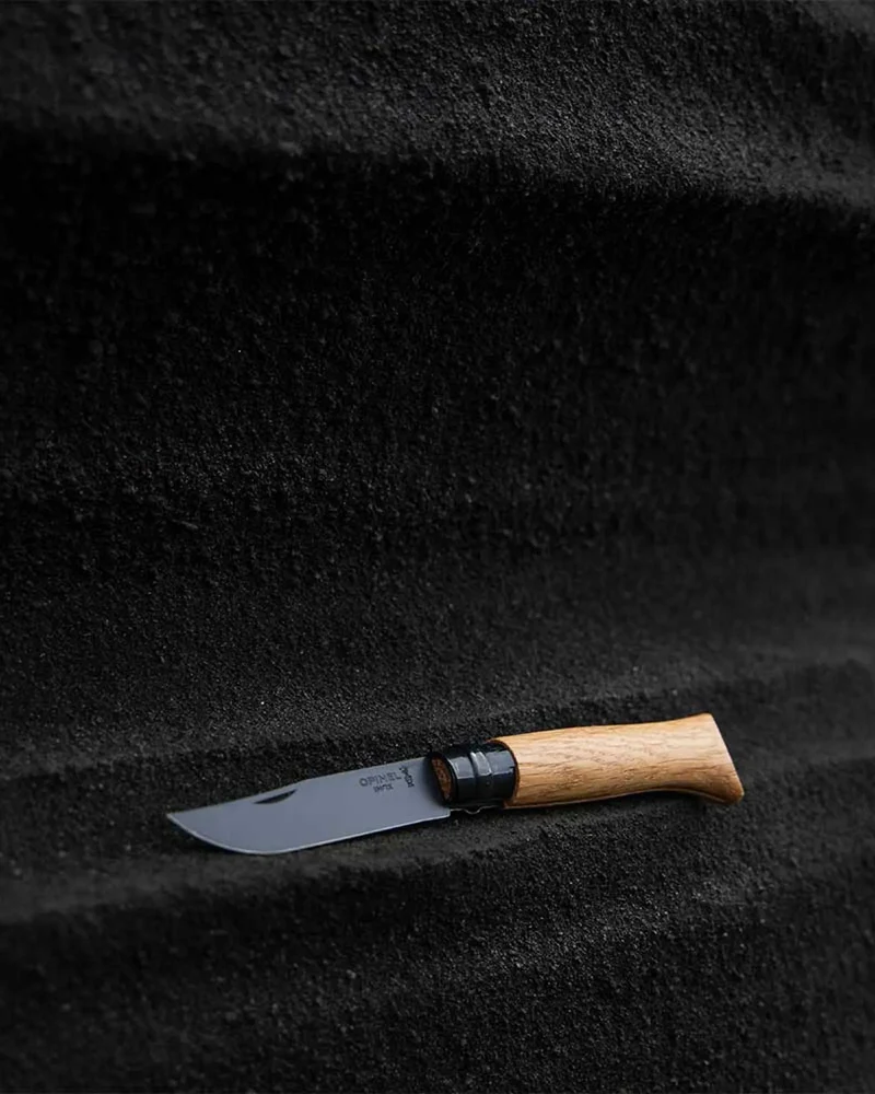 Couteau acier inoxydable Opinel N°08 Chêne Black à personnaliser