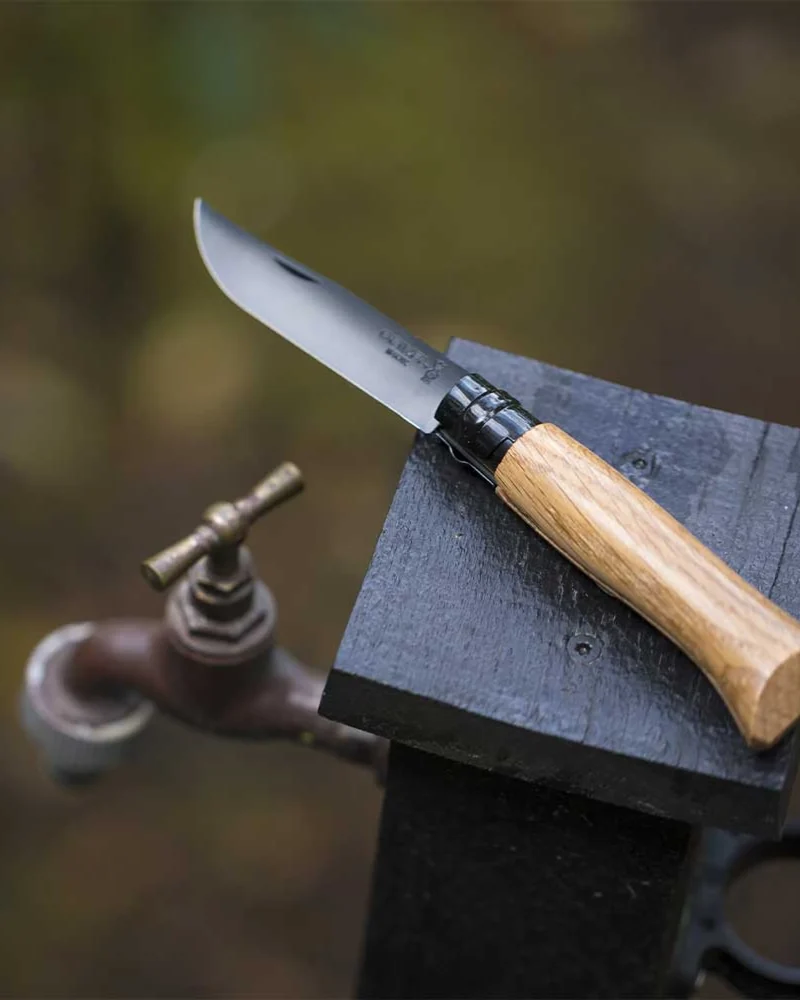 Couteau acier inoxydable Opinel N°08 Chêne Black à personnaliser