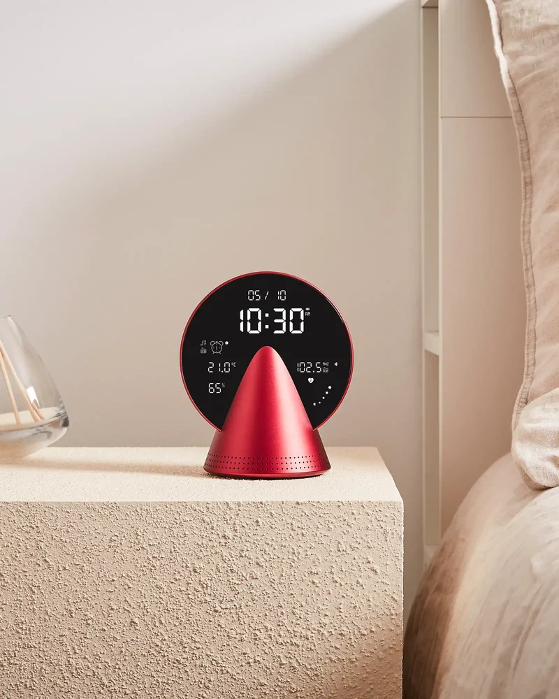 Radio-réveil Bluetooth aluminium Lexon Conic à personnaliser