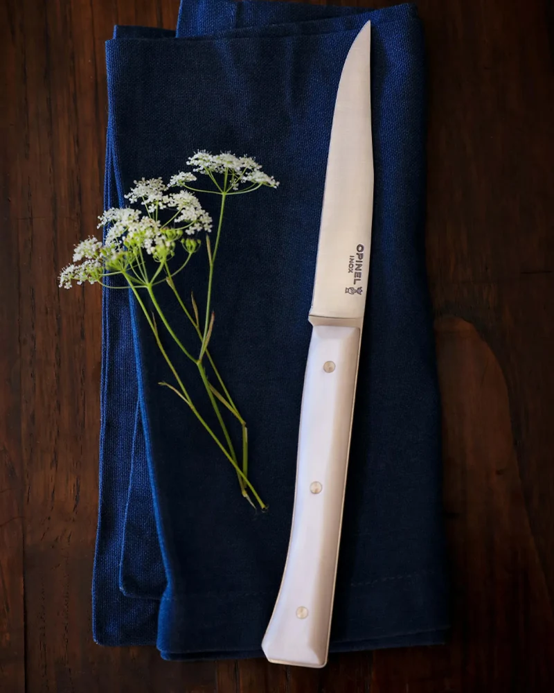 Coffret de 4 couteaux de table Facette Frêne Opinel à personnaliser