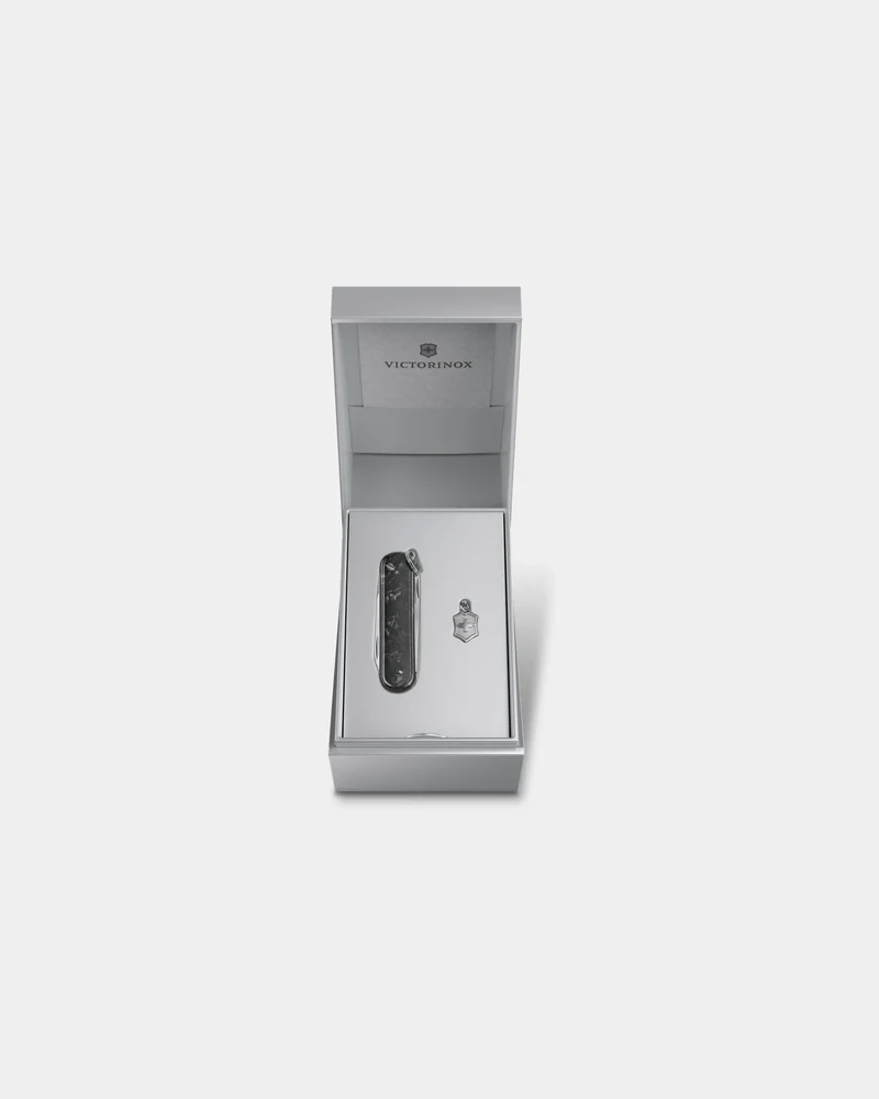 Couteau suisse carbone Victorinox Classic SD à personnaliser