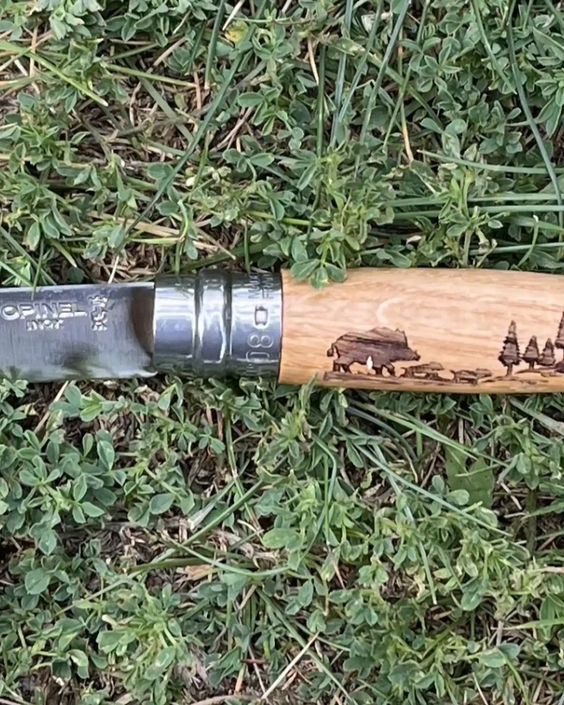 Couteau acier inoxydable Opinel N°08 Animalia à personnaliser