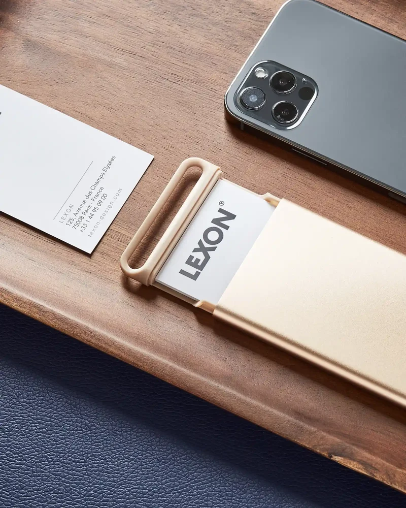 Étui aluminium Lexon Nomaday Card à personnaliser