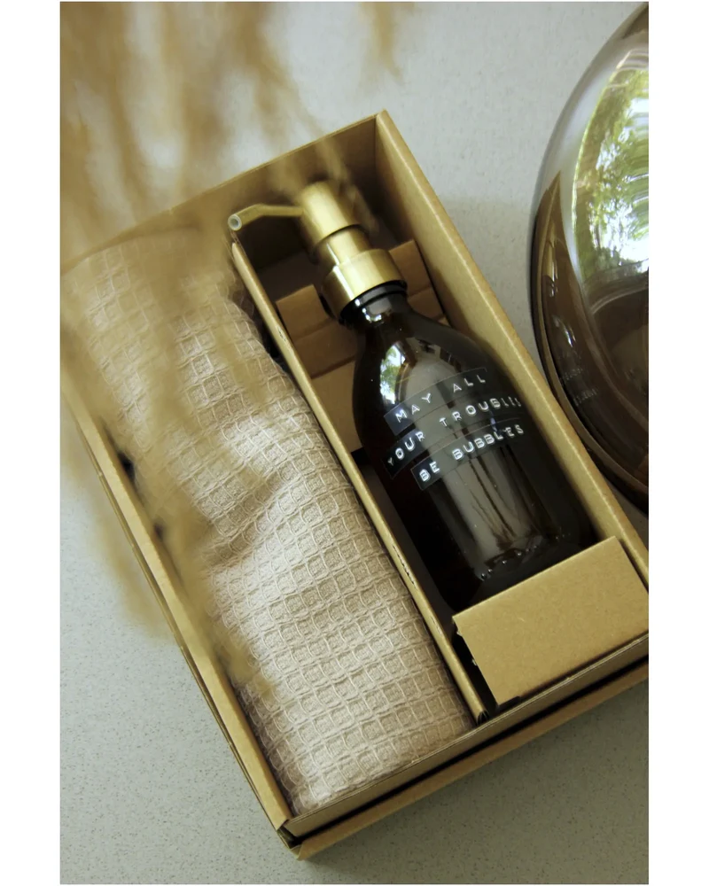 Coffret cadeau savon et serviette en coton organique à personnaliser