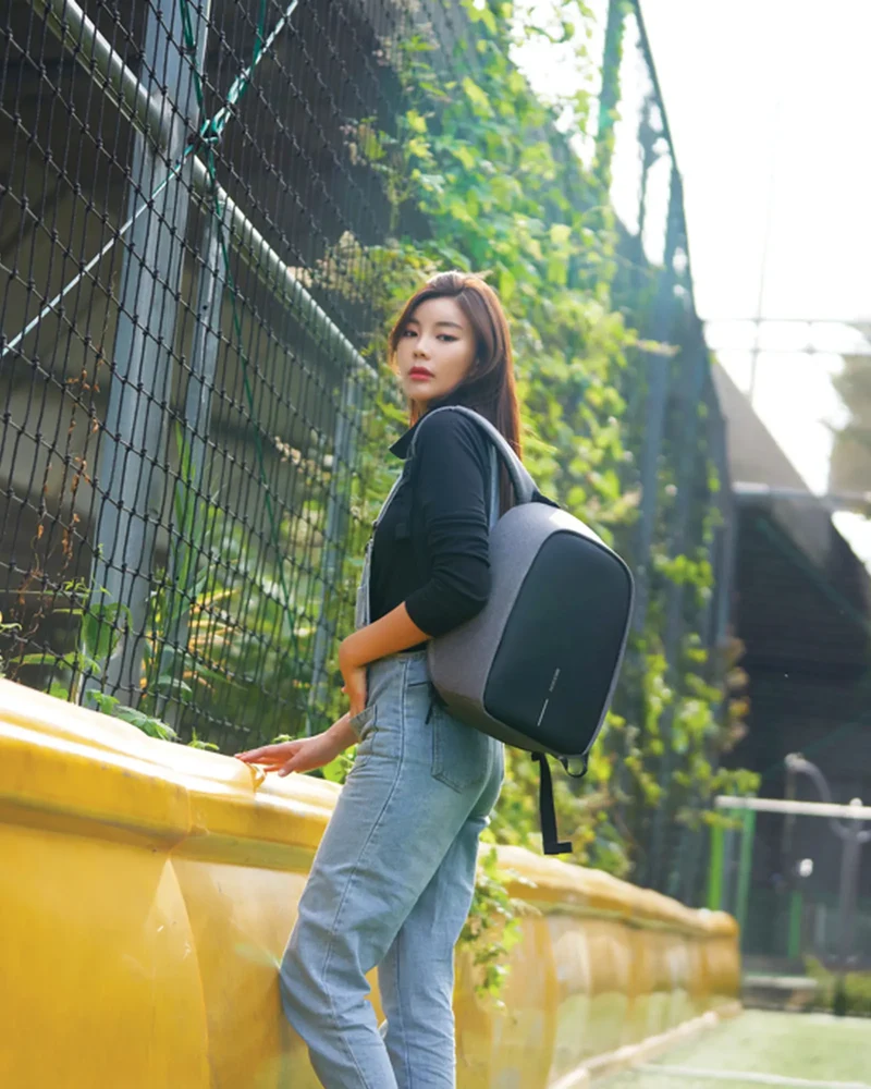 Sac à dos antivol rPET Bobby Hero Small à personnaliser