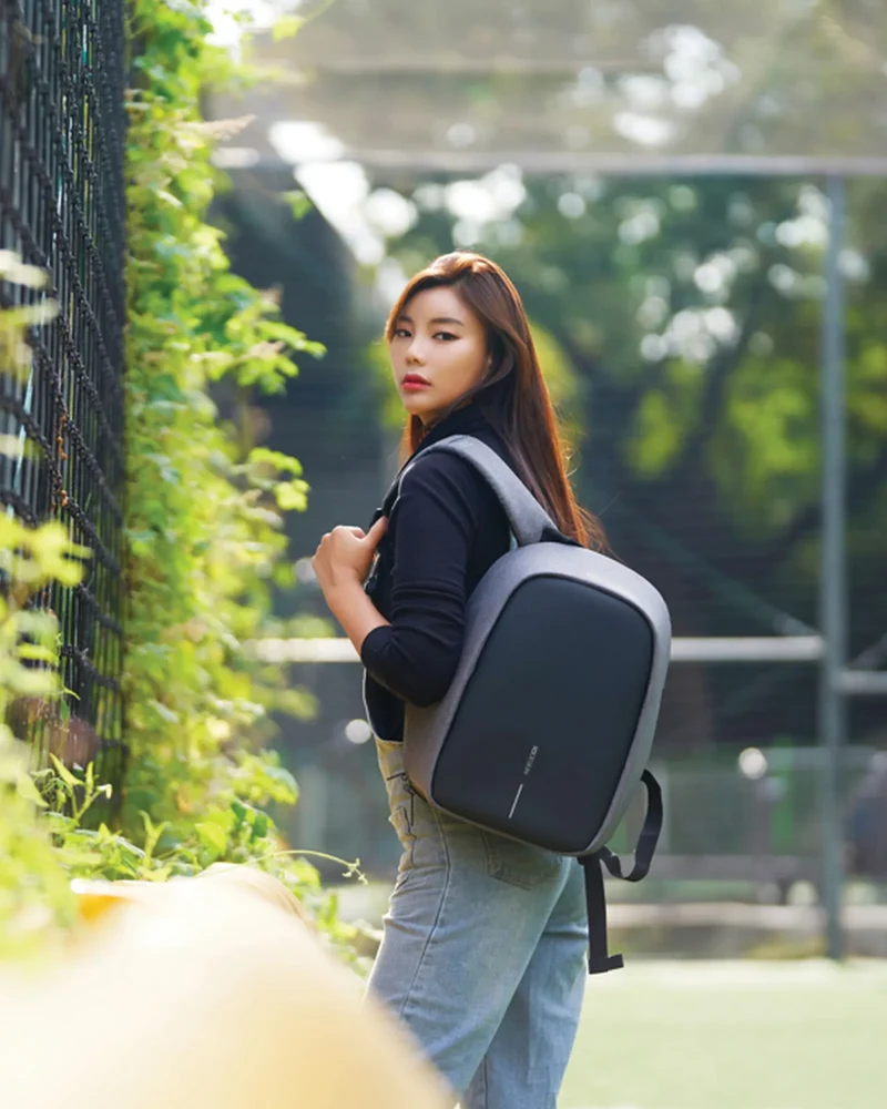 Sac à dos antivol rPET Bobby Hero Small à personnaliser