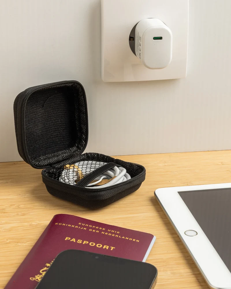 Set câble et chargeur 20W en PET recyclé à personnaliser