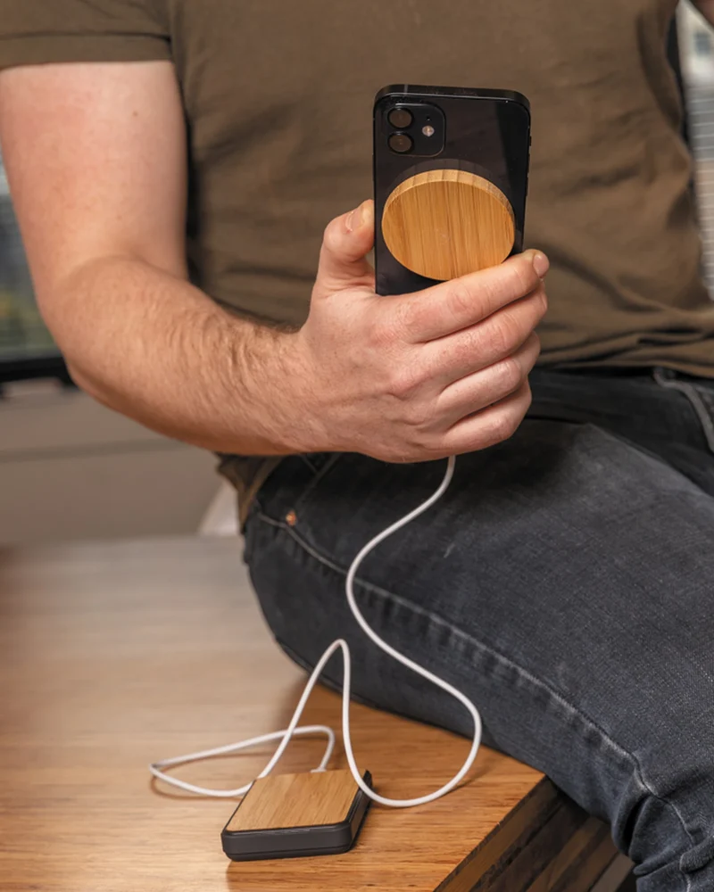 Chargeur magnétique sans fil en bambou 10W à personnaliser