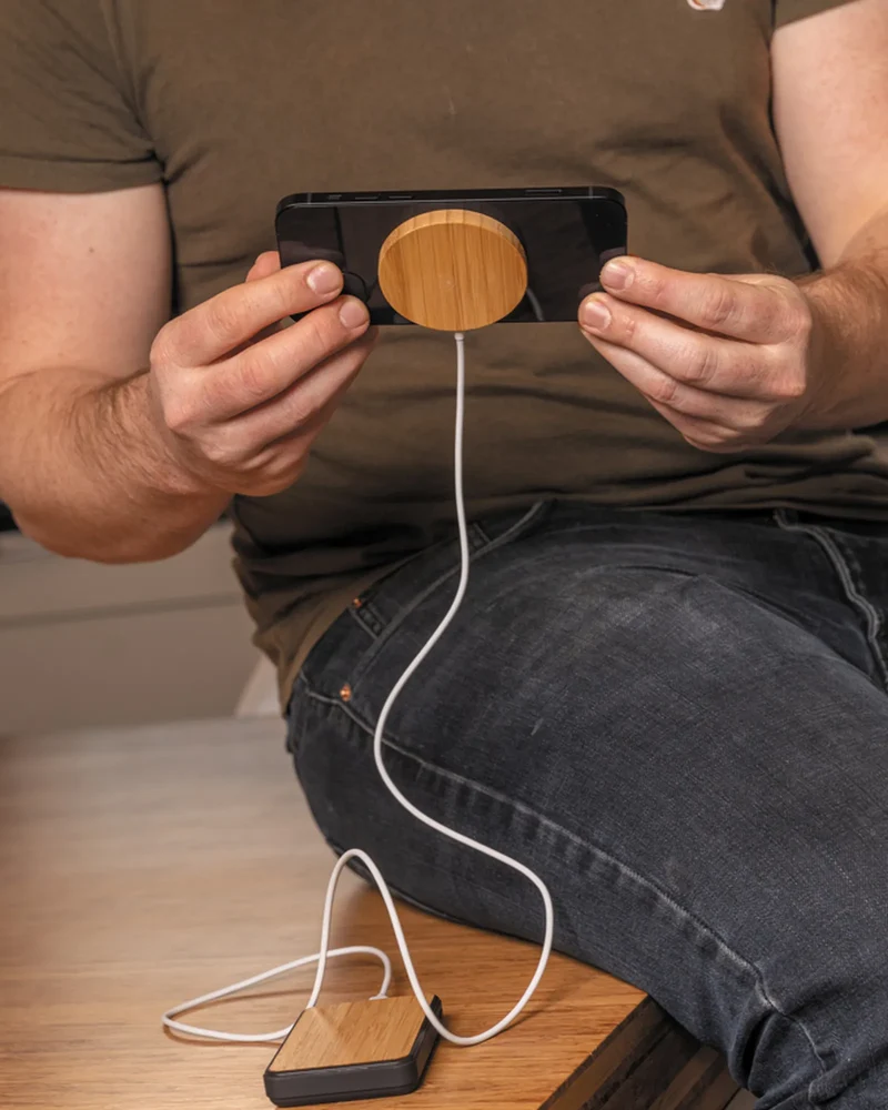 Chargeur magnétique sans fil en bambou 10W à personnaliser