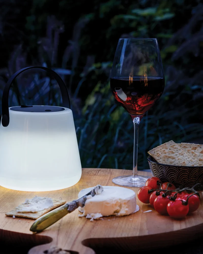 Lampe d'extérieur en plastique recyclé à personnaliser