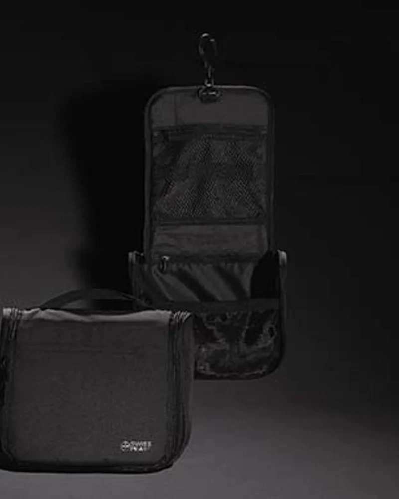 Trousse de toilette recyclée AWARE™ à personnaliser