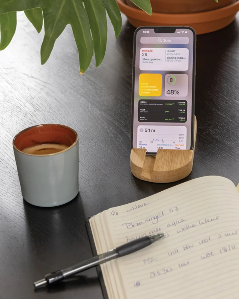 Support tablette ou téléphone en bambou à personnaliser