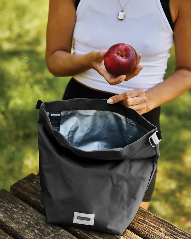 Sac lunch isotherme rPET Black + Blum 6,7L à personnaliser